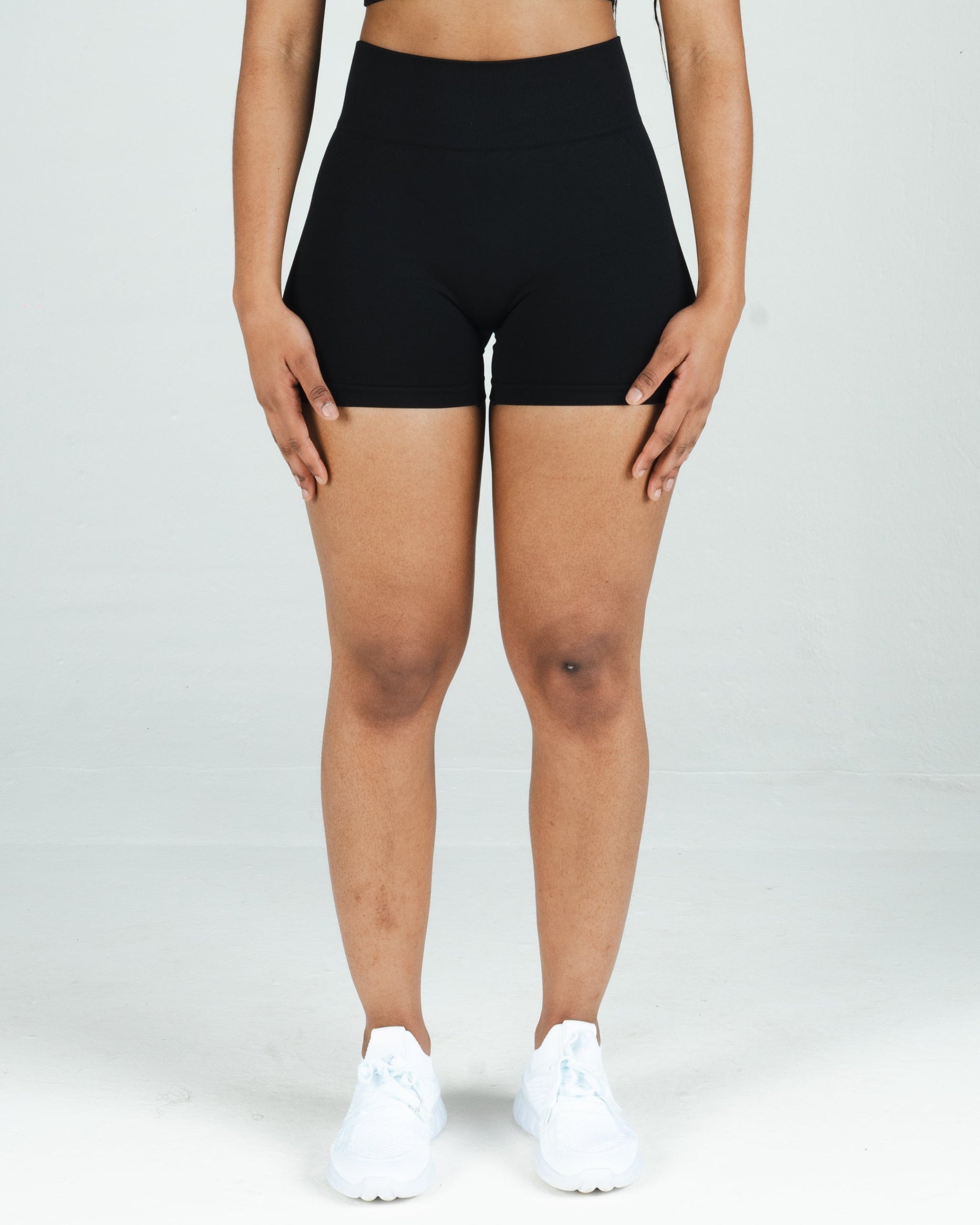 Daring Shorts - Black