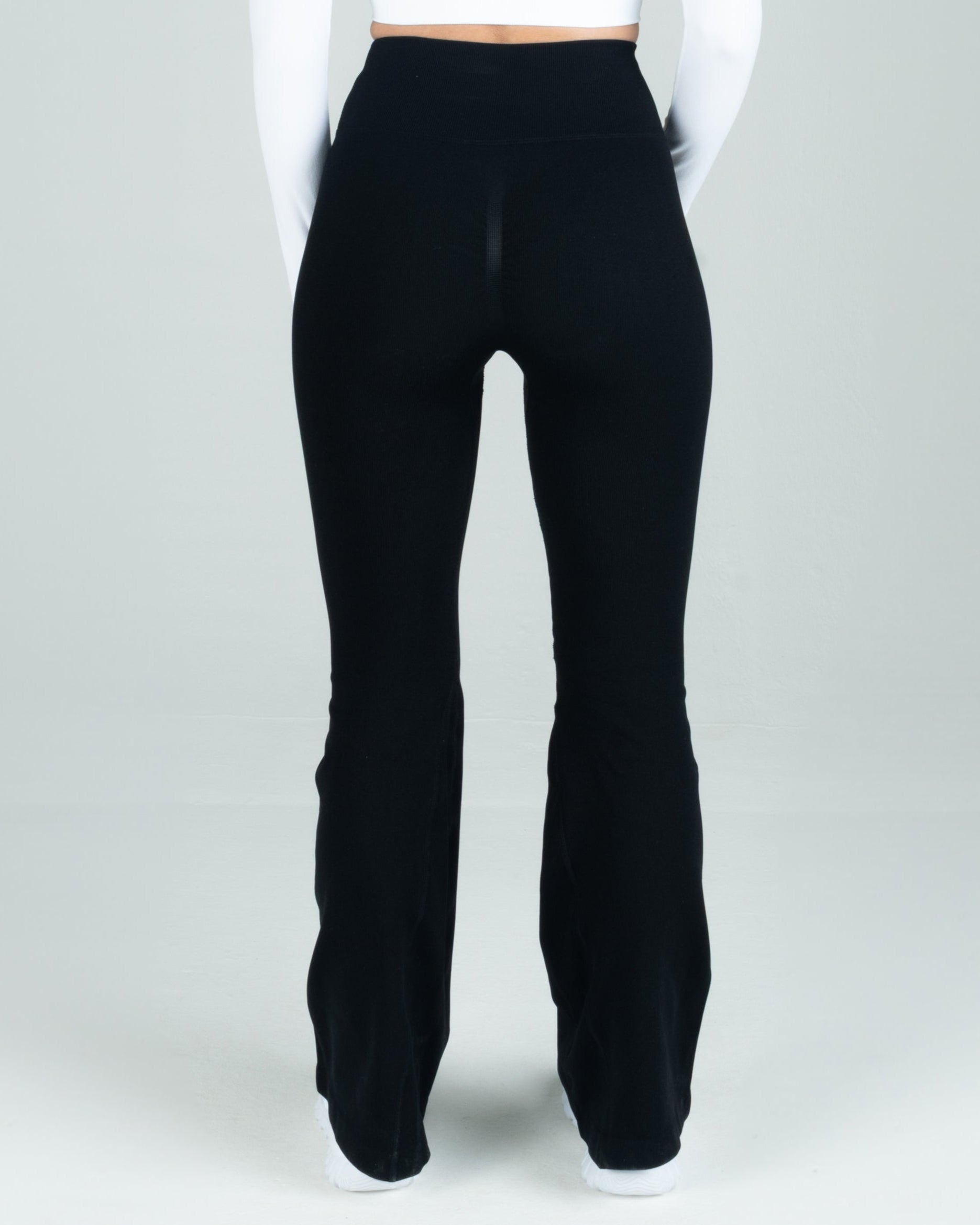 Elevate Flared Leggings - Black