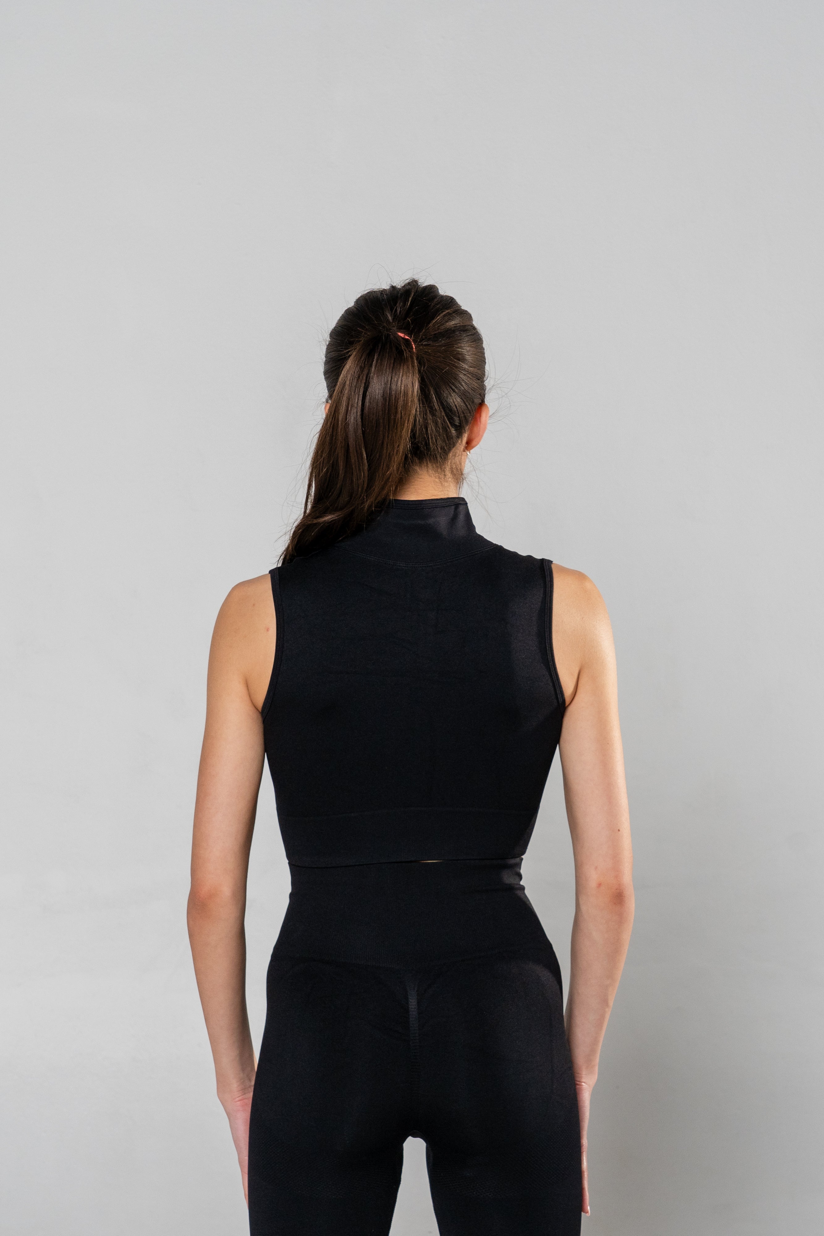 Conquer Vest - Black