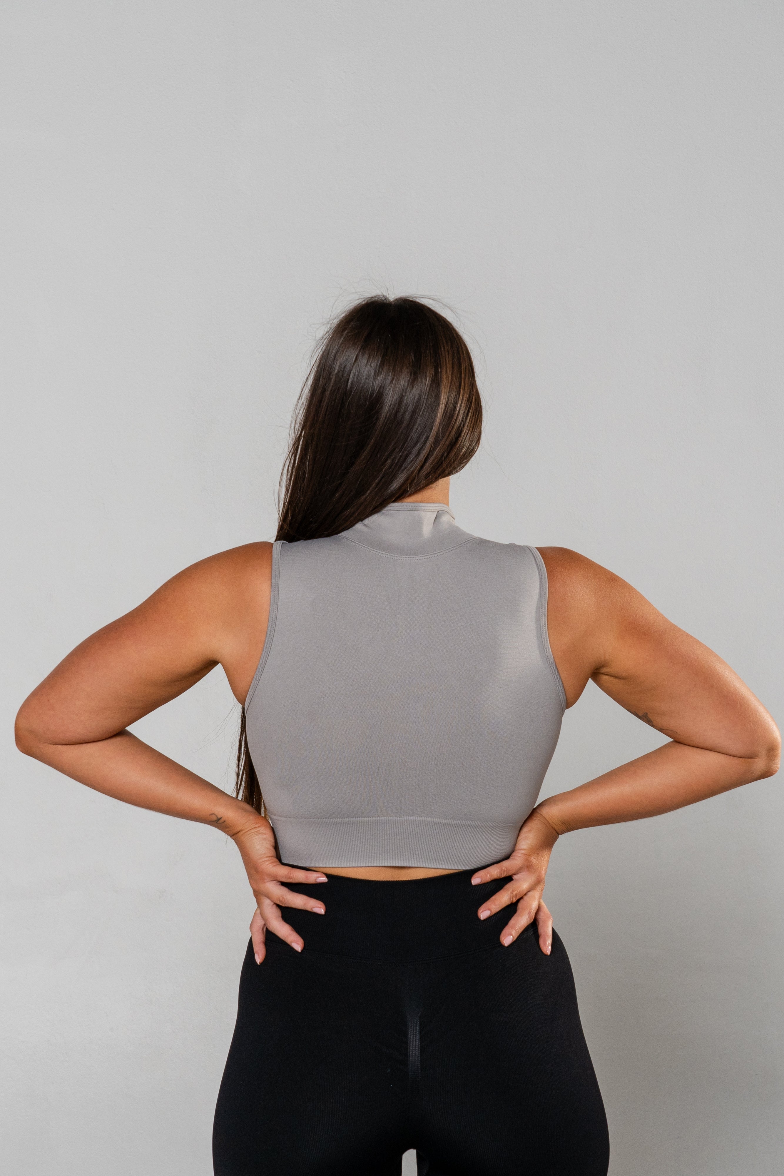 Conquer Vest - Grey