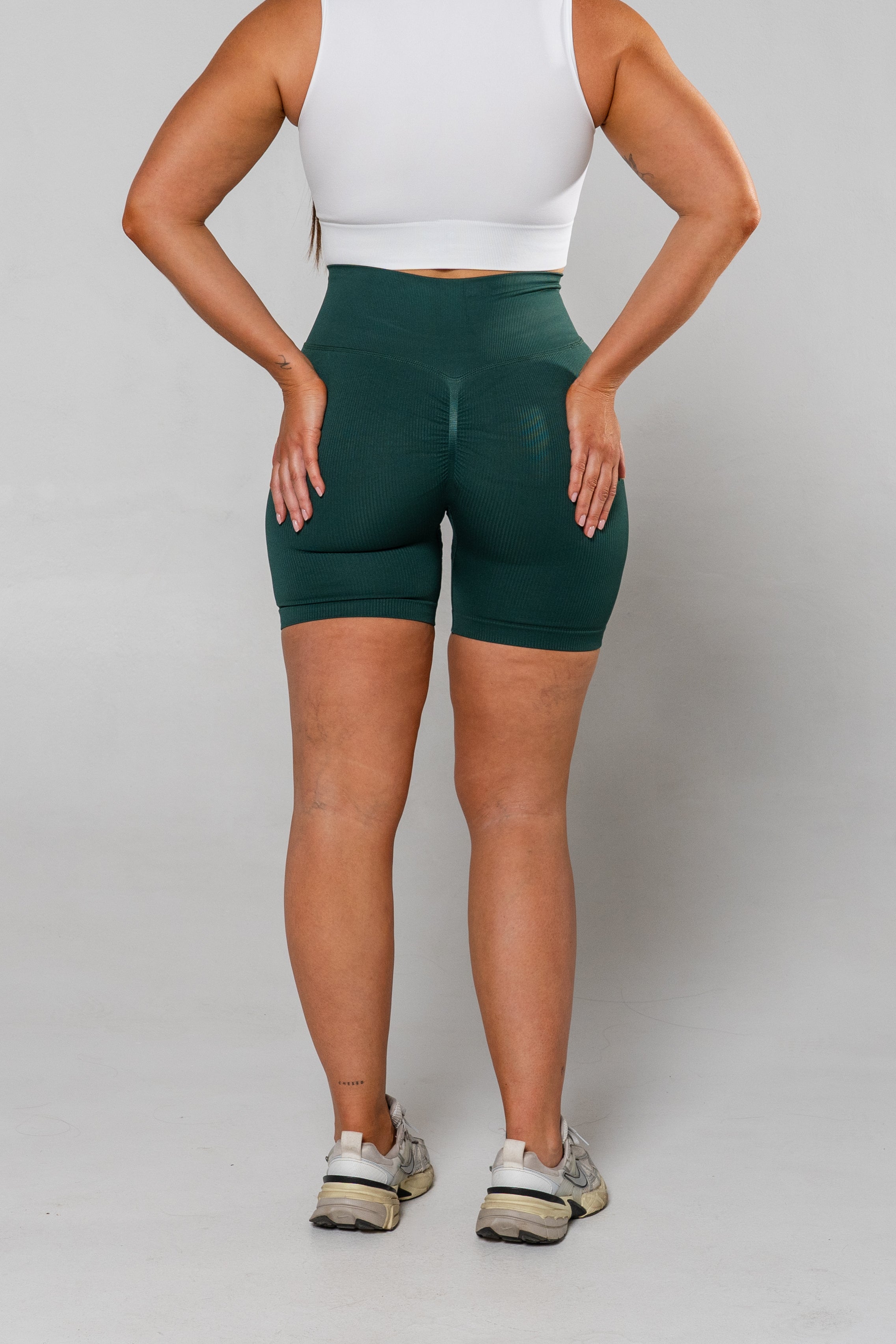 Empower Shorts - Dark Green