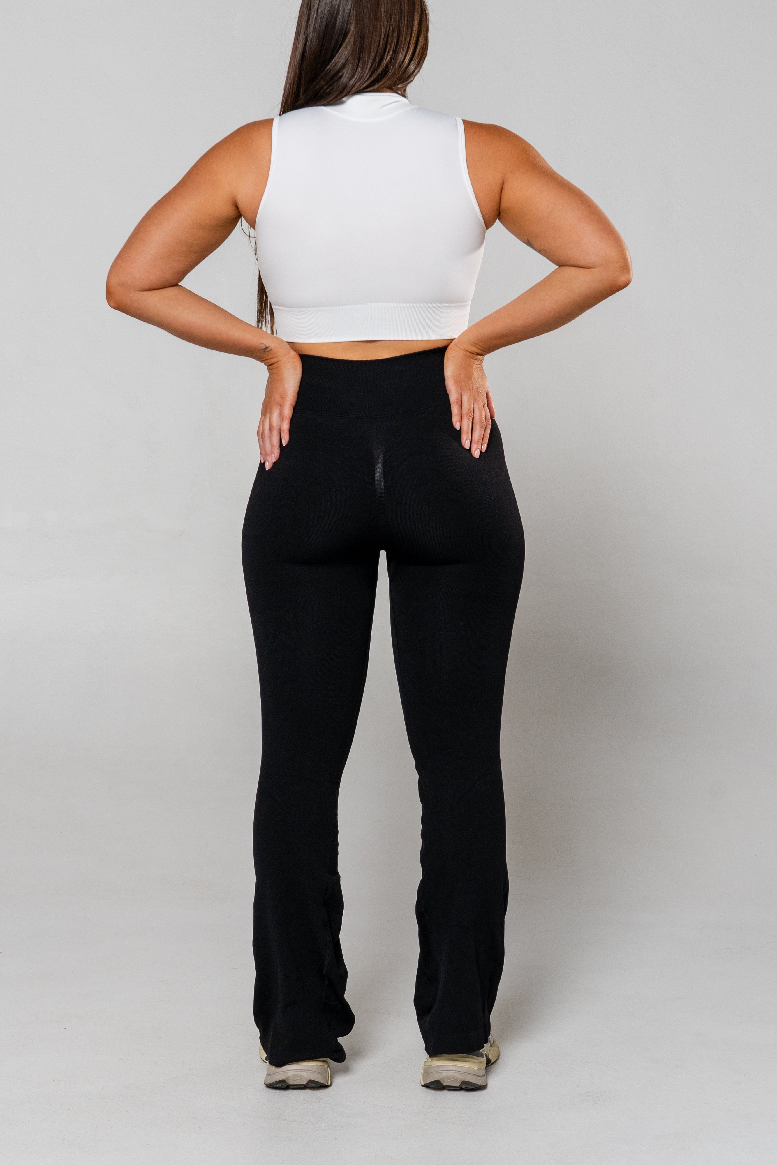 Elevate Flared Leggings - Black