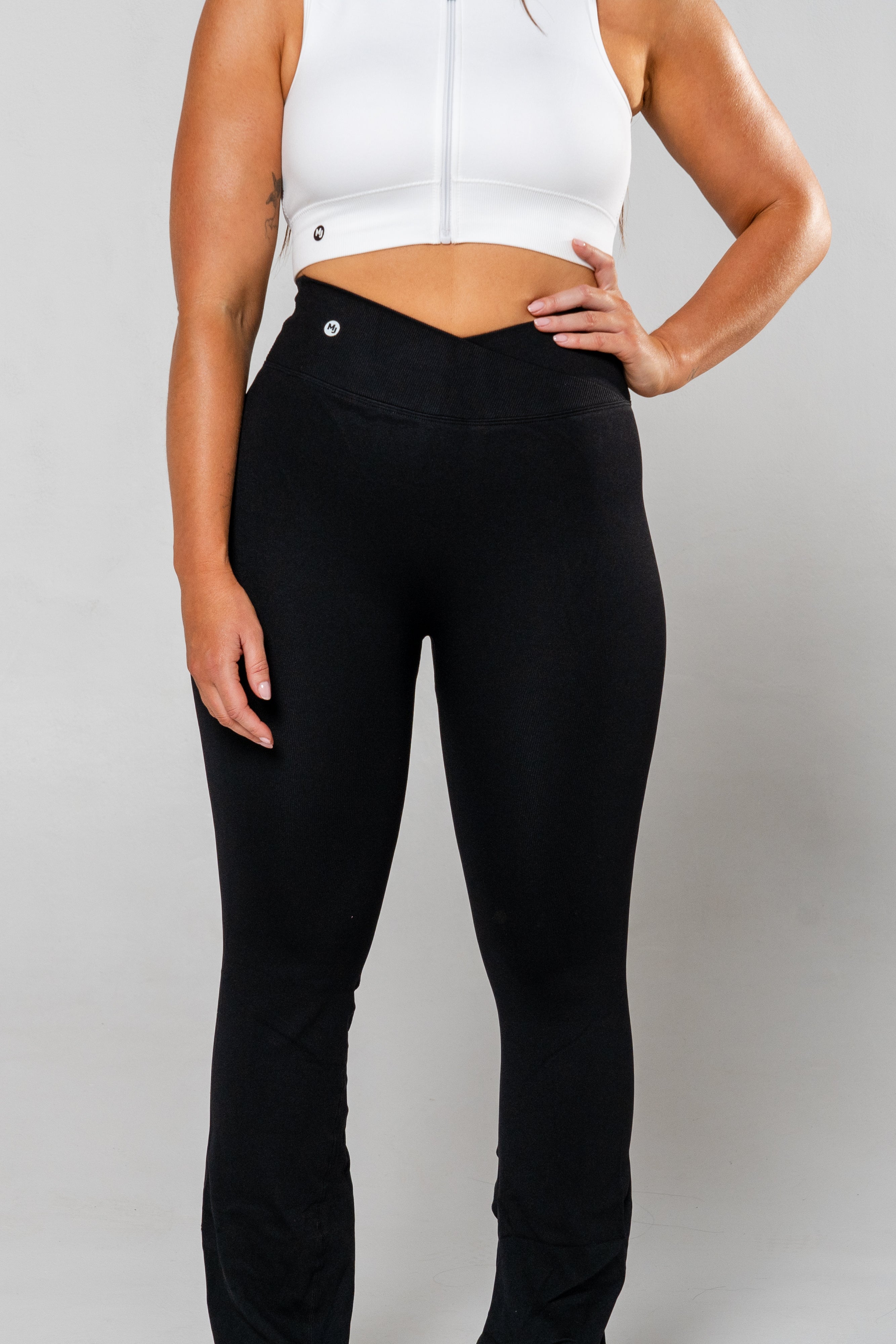 Elevate Flared Leggings - Black